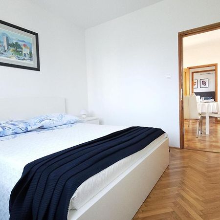 Apartment Jole - A4 -Two Bedrooms - Close To The City Center Porec Esterno foto